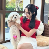 Charlotte Austin[ nàng]