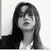 LaLiSa Manobal (Cô)