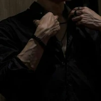 Huyết Bạch-ba cô nàng