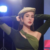 Diệp Lâm Anh(chị 2 cô)
