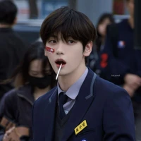 Choi Soobin - em họ câuk -