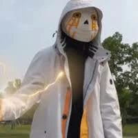 707