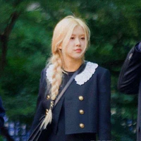 Park Chaeyoung ( Nàng )