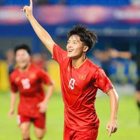 Nguyễn Quốc Việt - Vịt Vịt