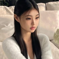 Emma - Thợ trang điểm