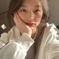 Ngô Huỳnh Thiên Trúc/bạn nu9/