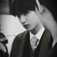 Lưu Diệu Văn ( anh )