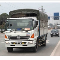 Xe tải và bác tài xế
