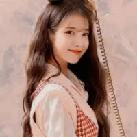 Iu (chị cô)