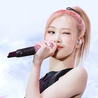 Park Chaeyeon (Rosé)