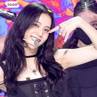 Kim Jisoo (cô)