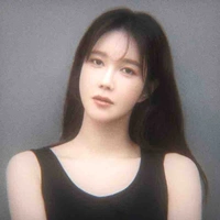 Lee Ji Ah(mẹ Lisa)