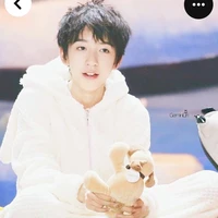 Hạ Tuấn Lâm ( 7 tuổi )