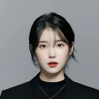 IU {Chị 2 nàng}