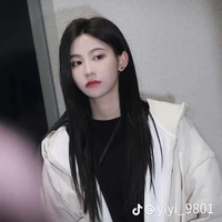 Viên Nhất Kỳ ( cô )