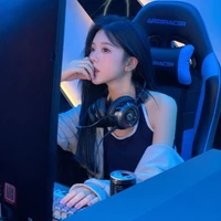 triệu lục khê(bạn cô)