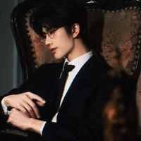 Đông Phương Khánh Thiên_Anh cả cô