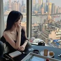 Nguyễn Uyên Linh (e gái các na9 )
