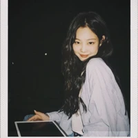Kim Jennie -em-