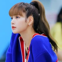 Lalisa Manobal (cô)