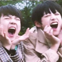 Tình yêu của em là hai người đấy❤