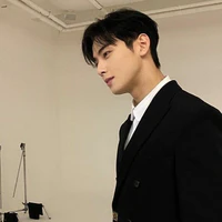 Cha Eun Woo