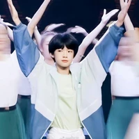 Uông Tuấn Hy_lúc nhỏ