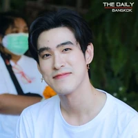 Heng ( anh trai cô )