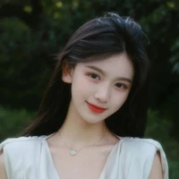 Lê/Phạm Yến Băng (mẹ cô)