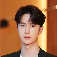 Vương Nhất Bác *