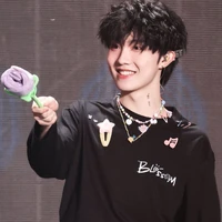 Tô Tân Hạo ( cậu )