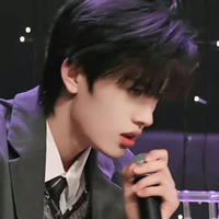 Trương Cực(anh trai họ B.V)