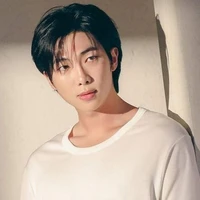 Kim Nam Joon( ba hắn)