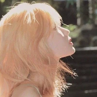 Nữ chính kiếp trước