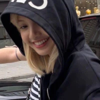 Lalisa Manobal [Cô]