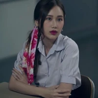 Irin Jaratpun (Claire)