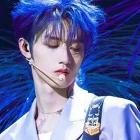 Chú Chí Hâm/Hắn