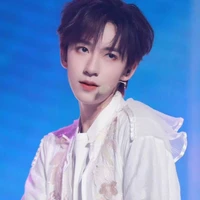 Hạ Tuấn Lâm - y