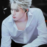 Lưu Diệu Văn(18 tuổi)