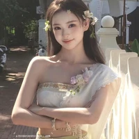 Pim Saeng_chị họ của Linh