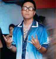 Vũ Ngọc Chương-right