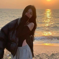 Phương Nhật Linh / Cô