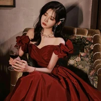 Lục Hạ Sương