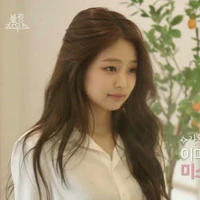 Kim Jennie - em