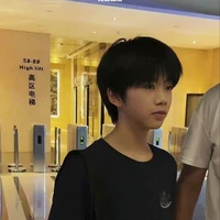 Trương Hàm Thụy_y_