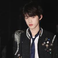 Quan Tuấn Thần_T_