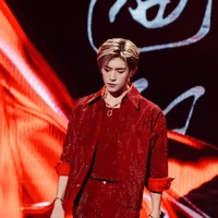 Dịch Dương Thiên Tỉ