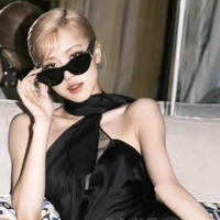 Park Rosie(cô)