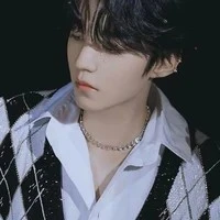 Vương Tuấn Khải ( Baba cậu)