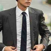 Hiệu Trưởng(ba cô)